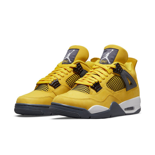 AIR-JORDAN-4-RETRO-LIGHTNING FRONT VIEW