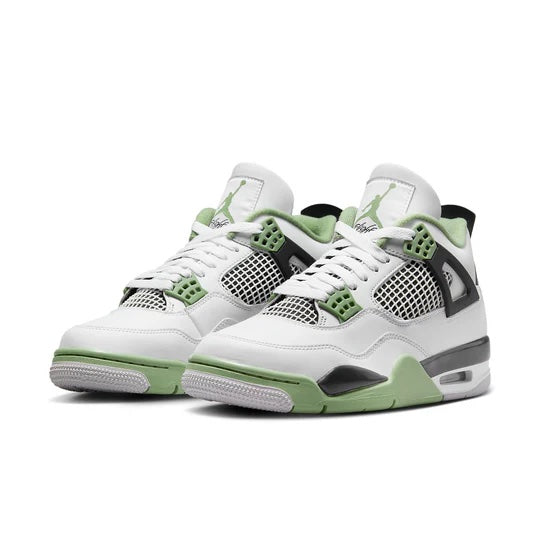 AIR JORDAN 4 RETRO 'SEAFOAM' (W) FRONT VIEW
