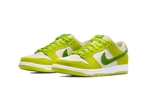 NIKE SB DUNK LOW GREEN APPLE FRONT VIEW