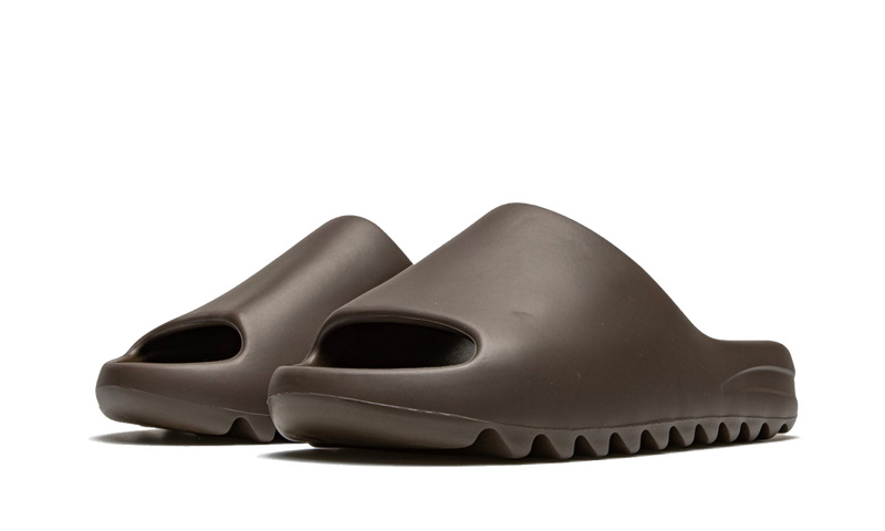ADIDAS YEEZY SLIDE SOOT FRONT VIEW